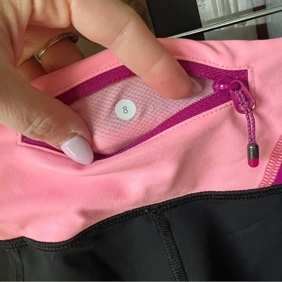 Y2K Lululemon leggings run Barbie pink mid rise Inspire Crop II capri pocket - Picture 5 of 7